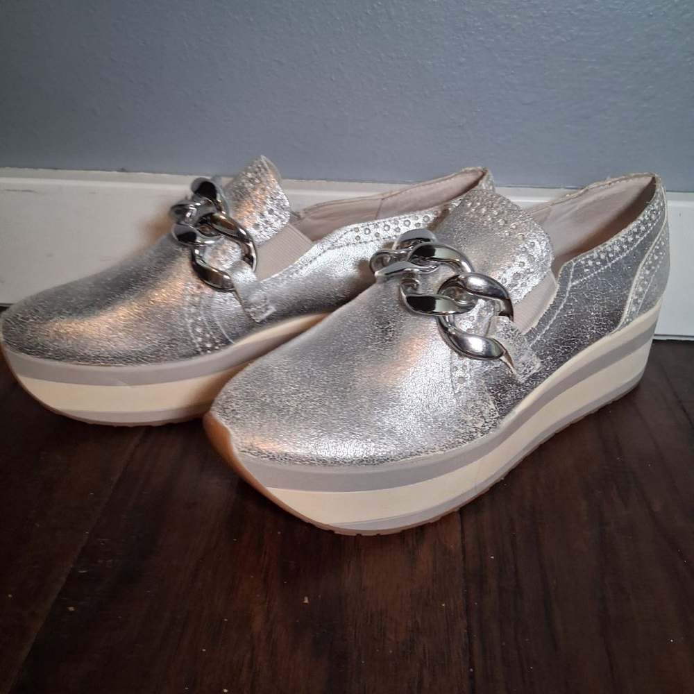 Dolce Vita Jhenee Silver Metallic Leather Platform Loafer Sneaker